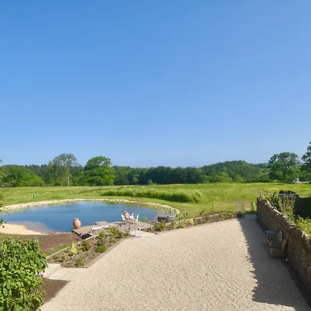 Manor House Farm, By Birch Holiday home